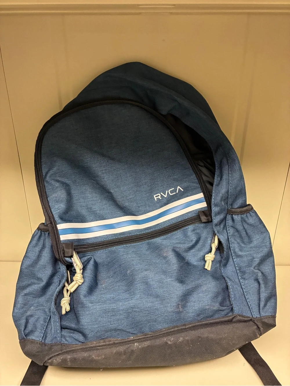 RVCA Blue Skate Backpack Tech School Bookbag White Stripe RVCA Logo